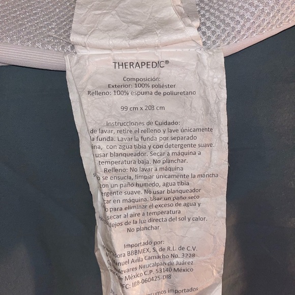 Luxurious Twin, Extra Long Fitted Mattress Cover - Picture 6 of 7